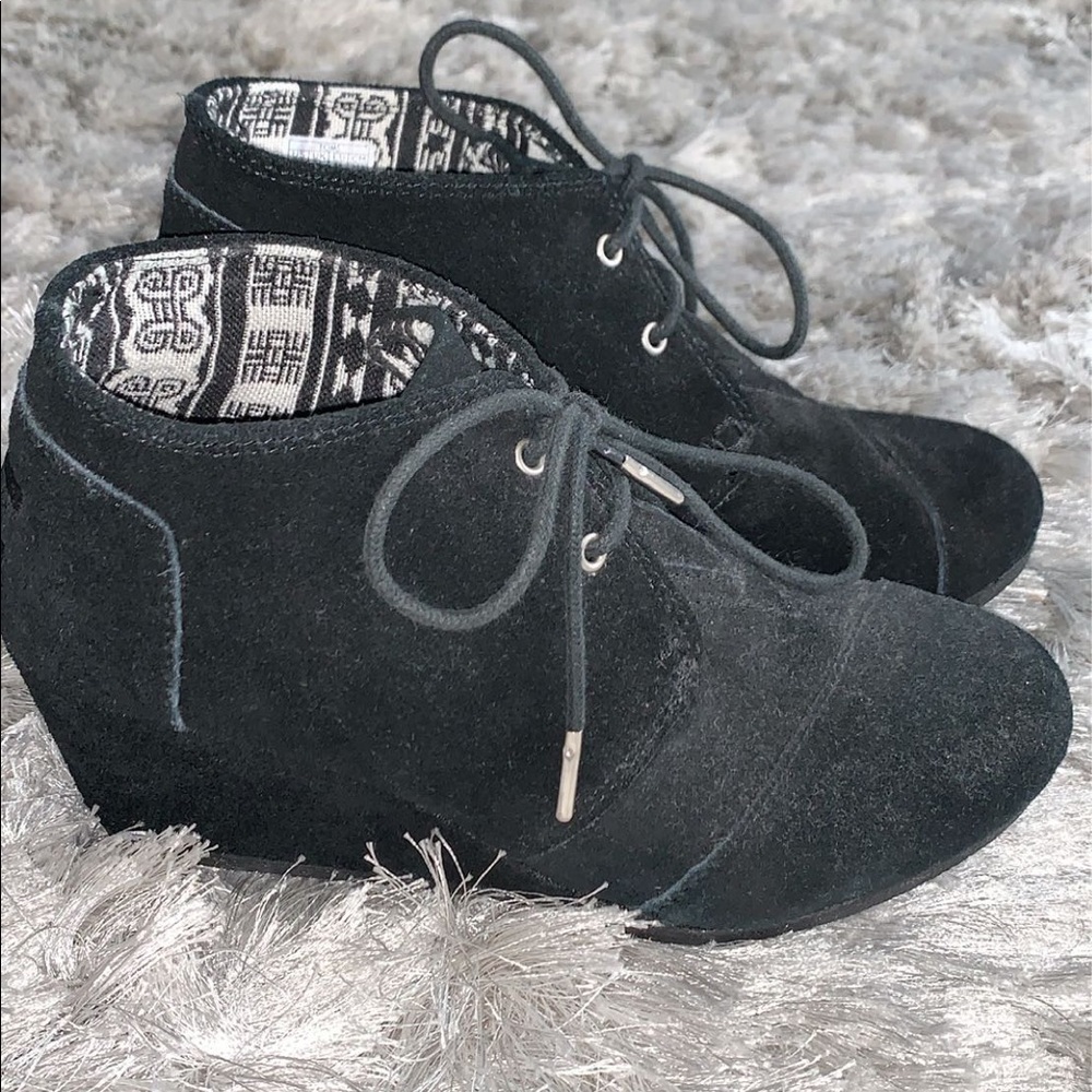 Black Suede Lace-up Toms Booties